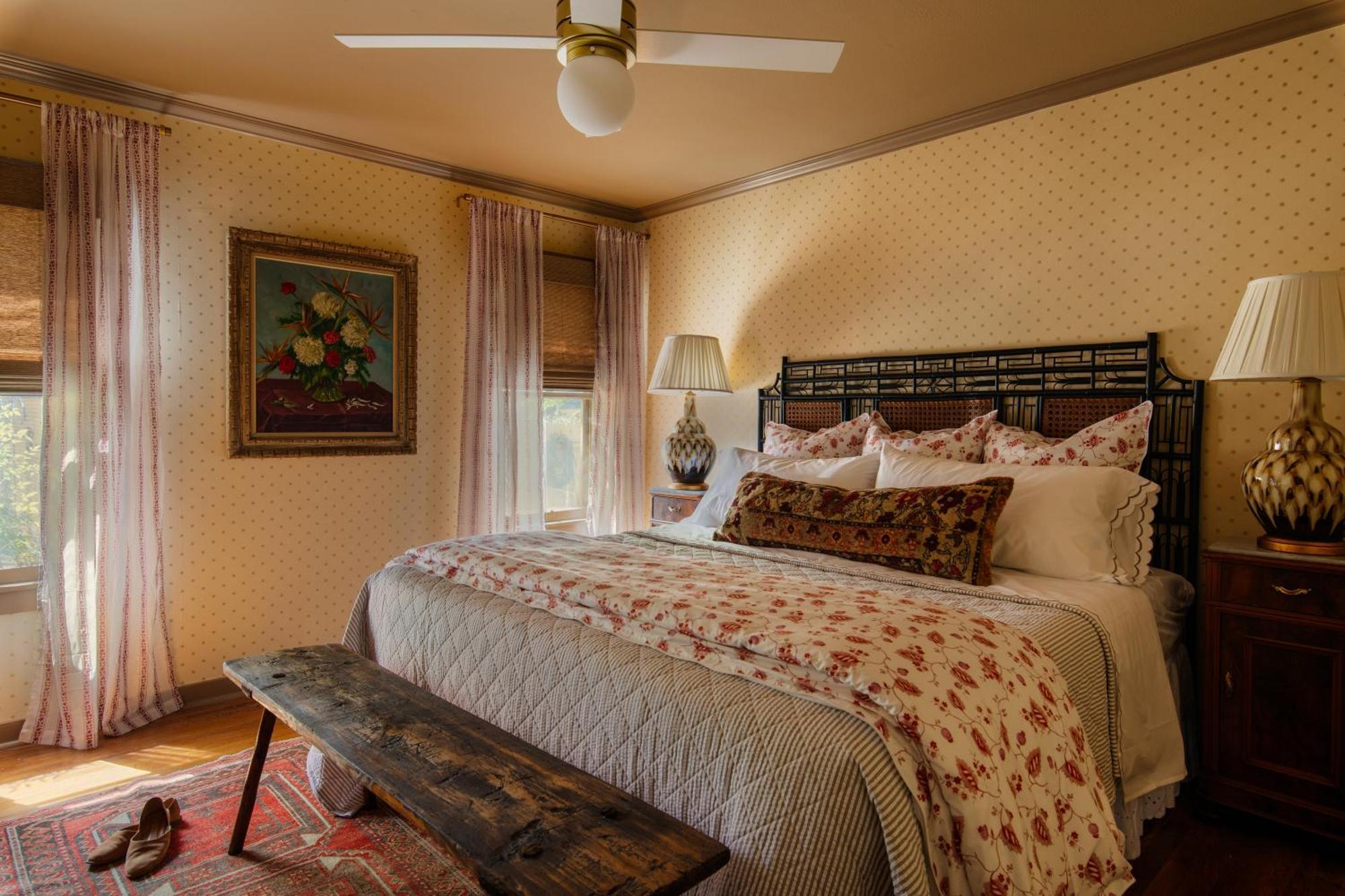 The Menagerie Bed & Breakfast Fredericksburg Bagian luar foto