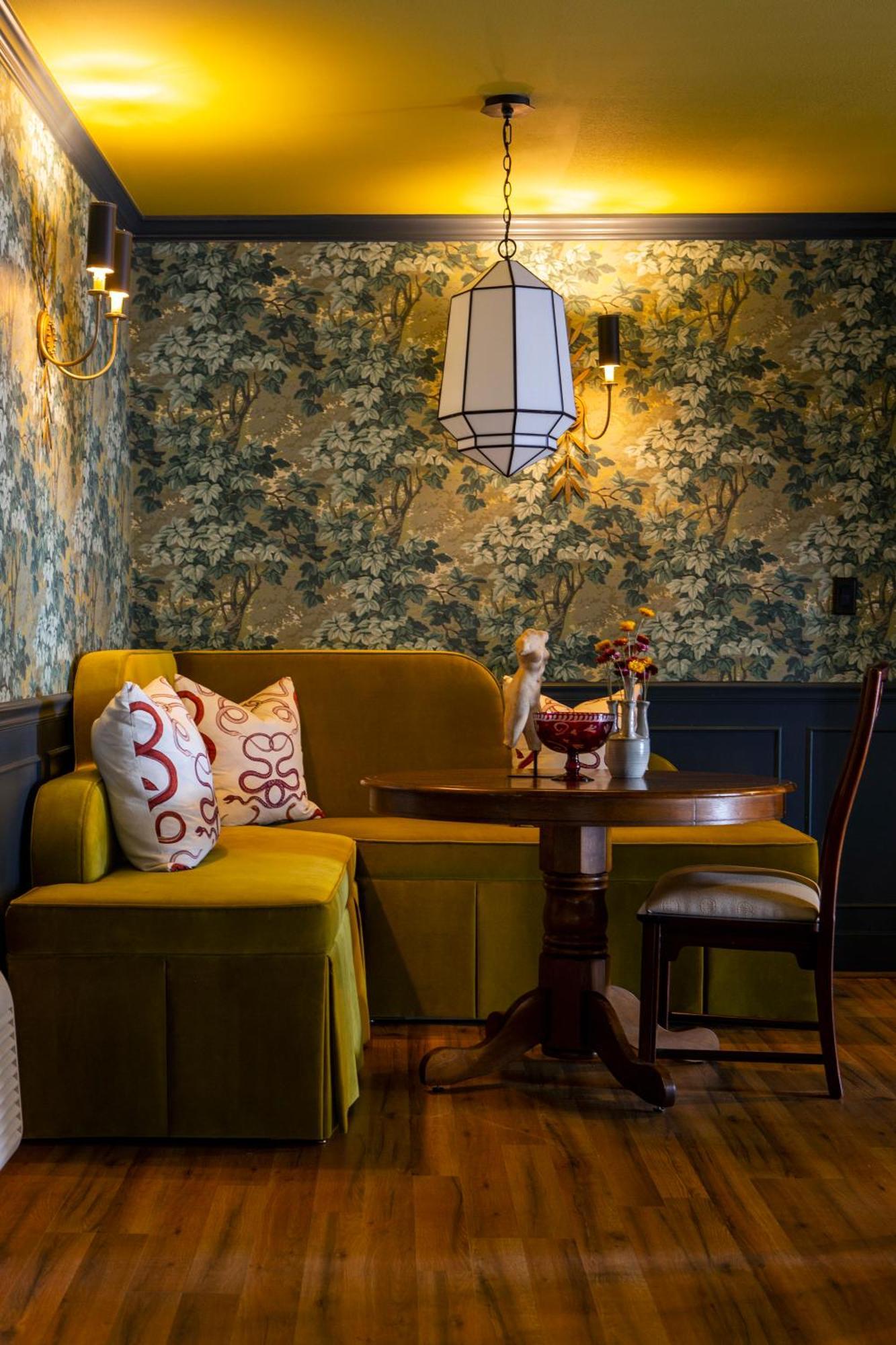 The Menagerie Bed & Breakfast Fredericksburg Bagian luar foto